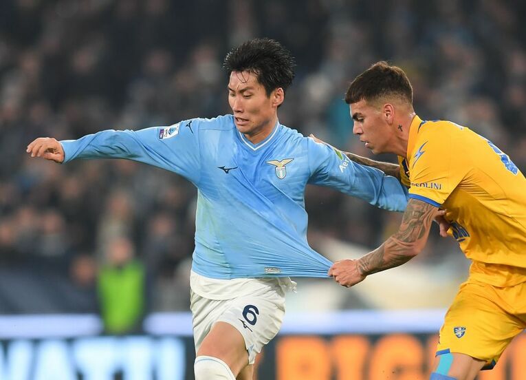 フロジノーネ戦の鎌田　©Getty Images