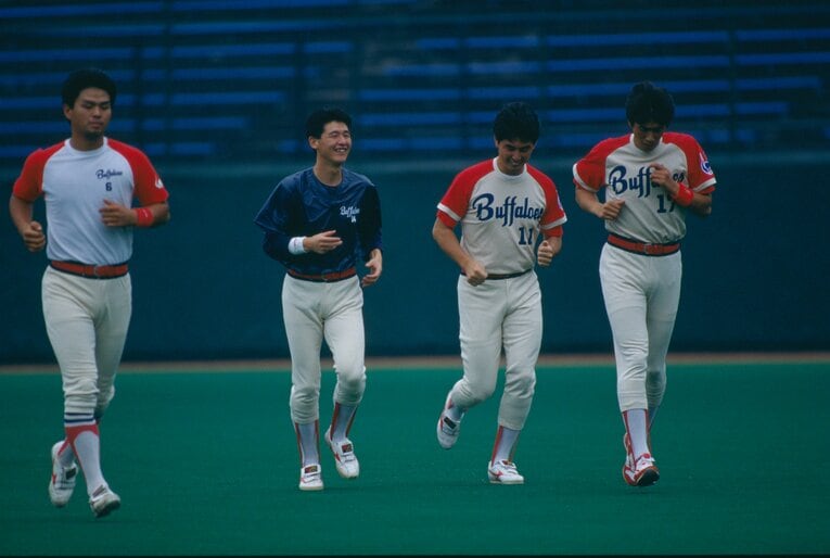 近鉄で一時代を築いた、左から金村、阿波野、吉井、佐々木修。この全員が94年限りで移籍、引退などで近鉄を去った　©Makoto Kemmisaki