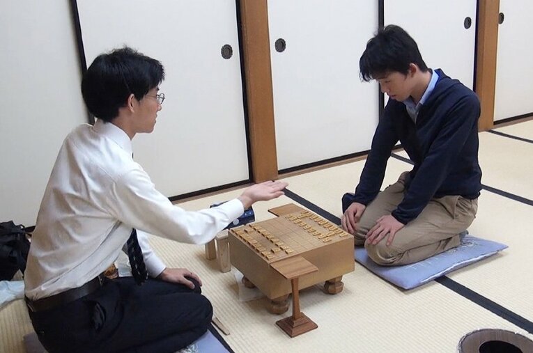 三段リーグでの荒木隆と藤井聡太の対局　©Takashi Araki