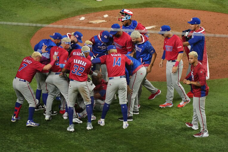 歓喜のプエルトリコ代表選手たち。しかし…（2/7） ©Getty Images