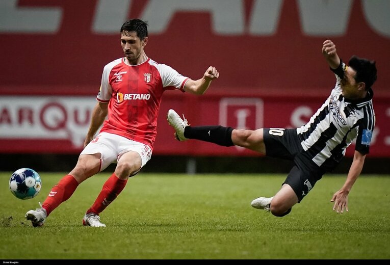 アグレッシブな守備を見せる場面も　©Global Imagen/AFLO