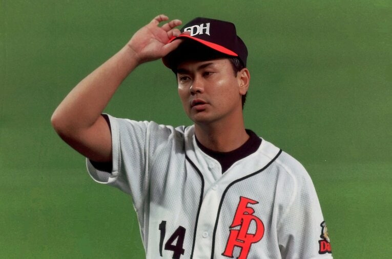 藤井は投手陣のまとめ役だった。その本当の病状をいち早く知らされた親友の若田部健一は苦悩することに ／ photograph by Kazuaki Nishiyama