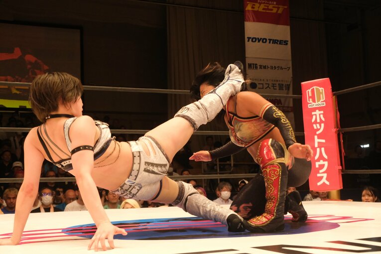 「見栄えなんて関係ない」人気女子レスラー・安納サオリが見せた“底知れないタフさ”…岩田美香戦前、母親に告げられた「勝つまで帰ってくるな」(38)