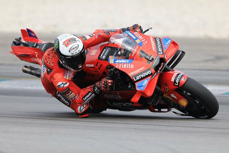 最速ラップタイムを記録した2年連続王者のフランチェスコ・バニャイアと24年型ドゥカティ　©Satoshi Endo