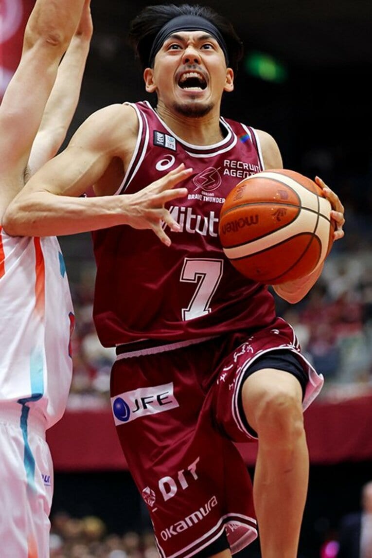 昨季開幕節からアグレッシブにアタックし続ける姿勢でチームを鼓舞　©Naoki Nishimura/AFLO SPORT