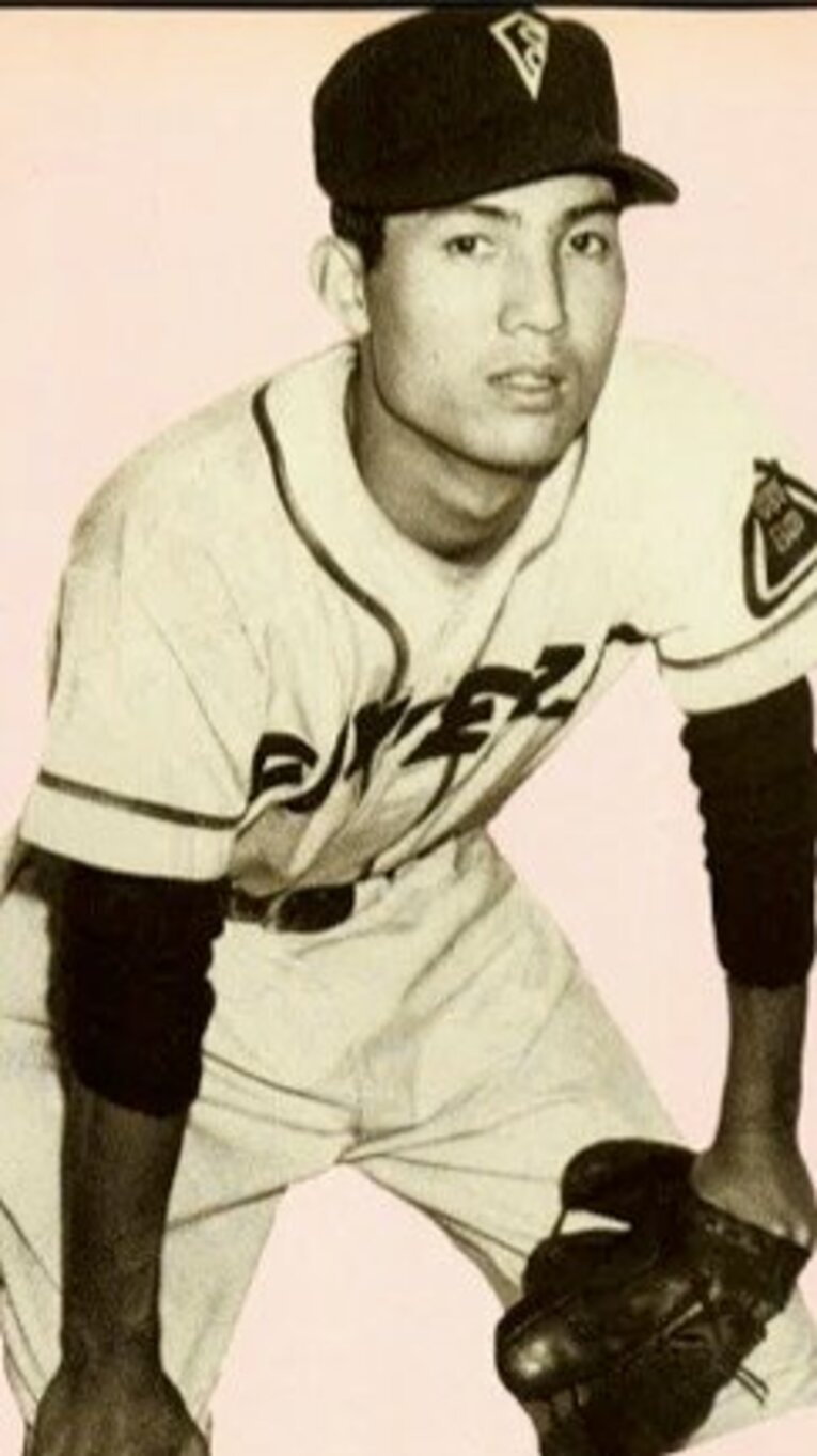 東映フライヤーズで投手だった時代の八名信夫（写真=本人提供）