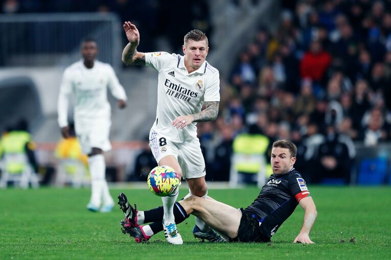 「クボのソックスに穴が！」バルサに続きマドリーも“久保建英が脅威”だった…現地撮影で感じた出色の貢献「クロースが苦虫を」(29)