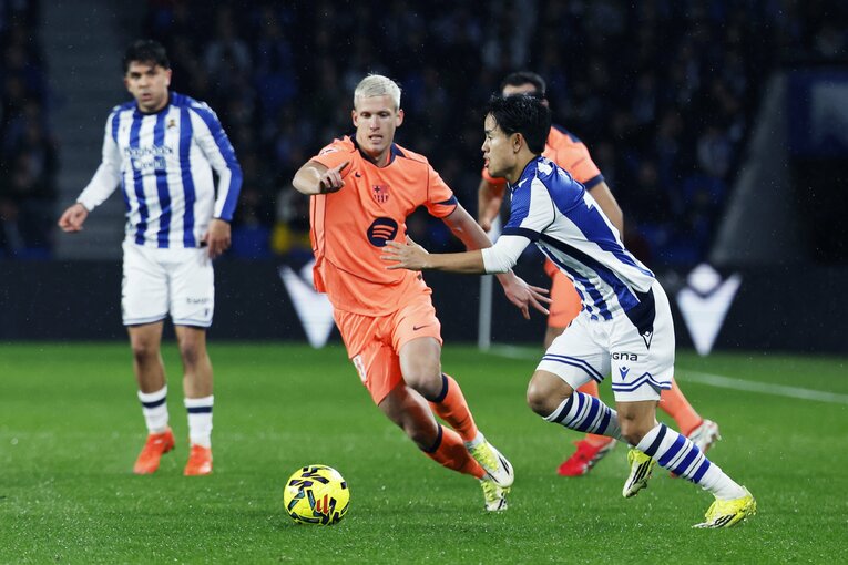 久保建英ケガの瞬間…じつは“バルサ選手もガク然”「9日間で3戦300分超→中4日スタメン」「昨日タケ、残念だったな」撮影カメラマンが見た全事実(4)