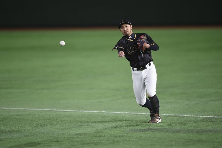 2017年WBC　菊池涼介の天才プレー集（14/27）　©BUNGEISHUNJU