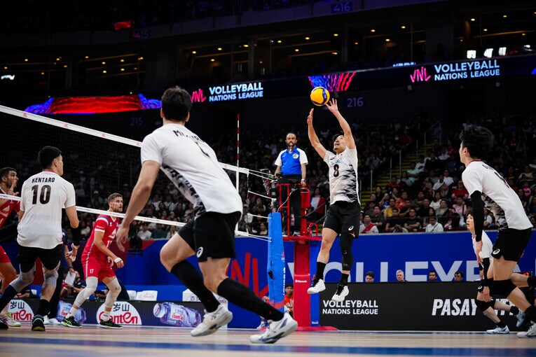 関田誠大（VNLフランス戦）　©︎Volleyball World