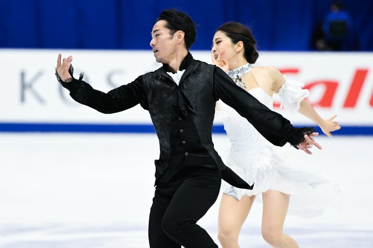 「すごい見つめられている感があって…」高橋大輔＆村元哉中が奏でる新たな関係性「音楽が鳴った瞬間、大ちゃんの目力が変わるんです」(82)