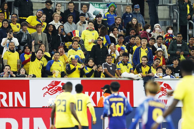 「CLレアル戦で光った旗手怜央とセルティック勢を」「戦術三笘が…」欧州在住カメラマンが“W杯26人選考前の苦闘”に感じたこと(11)