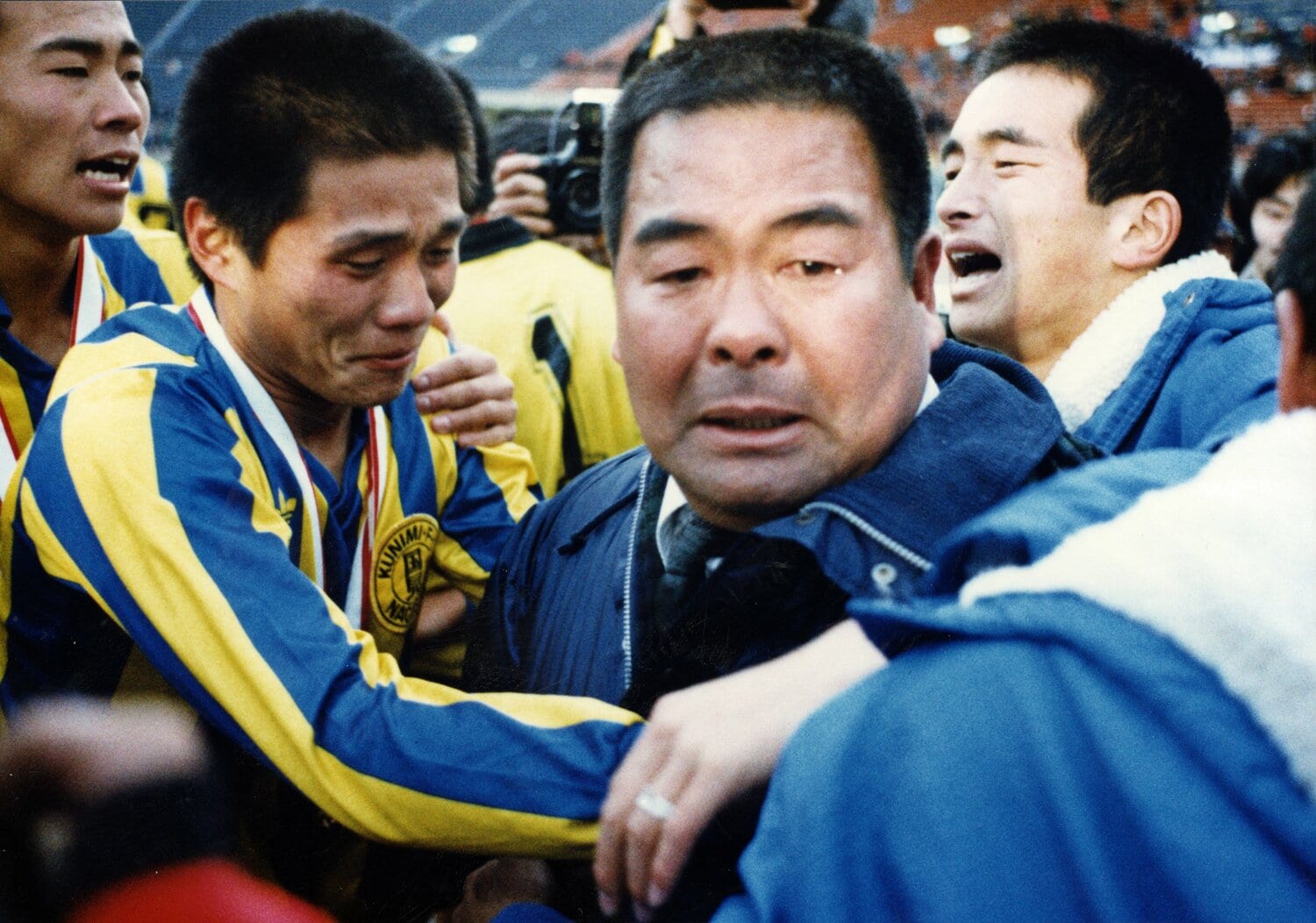 国見高を6度の選手権優勝に導いた小嶺忠敏さん（故人）。森保が中学を卒業した1984年に、国見高に赴任した（写真は1991年の選手権優勝時）　©KYODO