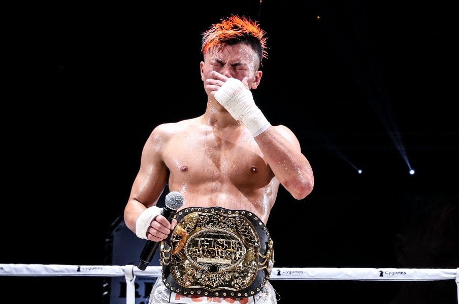 「試合に勝って、勝負に負けた」“完璧ではない神童”那須川天心19歳の涙…“宿命のライバル”武尊とロッタンがいま対戦する意味「闘いはまだ続いている」<Number Web> photograph by Susumu Nagao