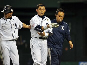 野球選手がより尊敬されるため……。メディア対応で考える“世間”の目線。＜Number Web＞ photograph by Hideki Sugiyama