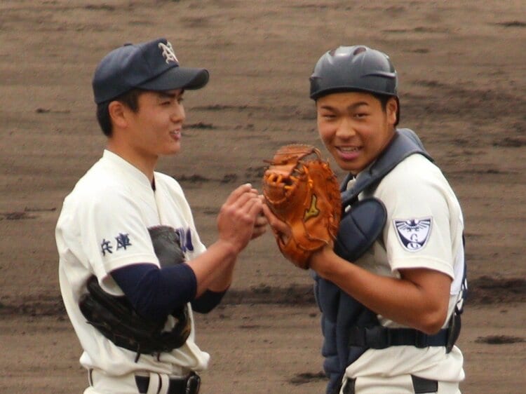 校舎3階の窓ガラスを破壊、相手のセカンドがライトの位置に」阪神“不動 
