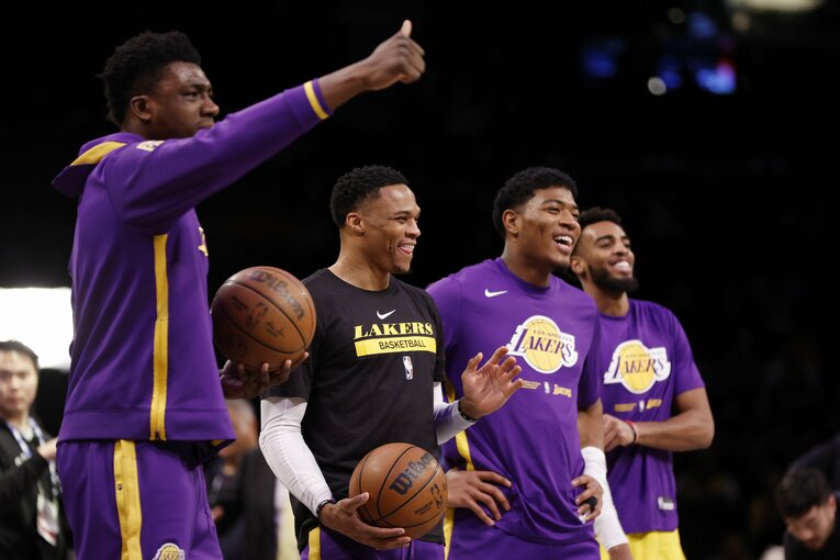 レイカーズの一員として充実した時間を過ごす八村塁　©︎Getty Images