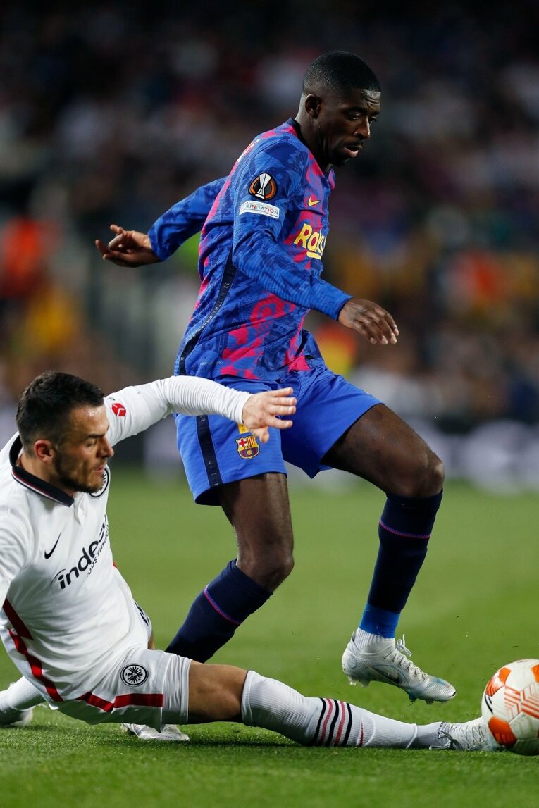 「初めて日本人がバルサのカンプノウで勝利」歴史的瞬間を撮った… 鎌田大地のアシストと献身に感動した理由〈長谷部誠も出場〉(21)