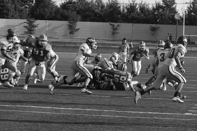 司令塔であるクオーターバックを務めたのは加藤（18番）／取材対象者提供