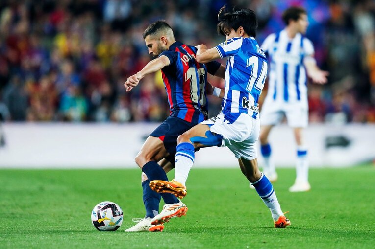 今季9点目！ 久保建英が凄まじい「バルサ撃破ドリブル、ブスケッツ退団・優勝セレモニーが同時に」カメラマンが見た“美しいカンプノウの夜”(26)