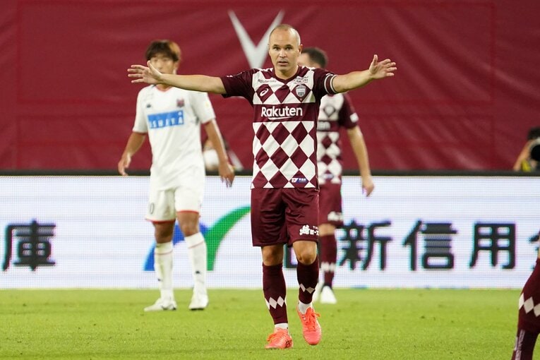 日本でサッカースクールも行うイニエスタ。スペインで日本サッカーの認知度が高まっている　©Getty Images