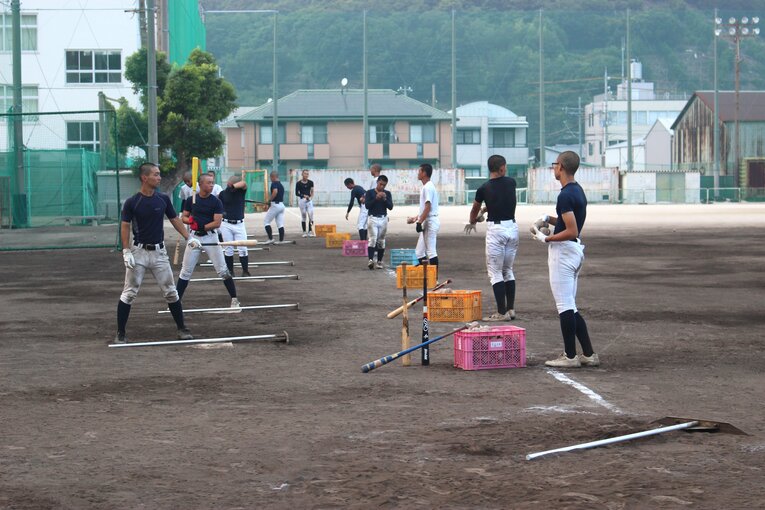 朝練を含めると、1日の練習時間は6時間以上にも及ぶ　©NumberWeb