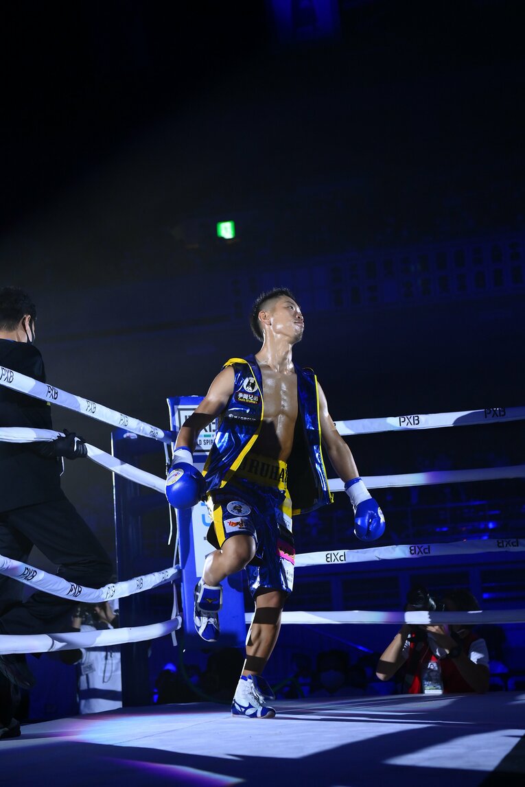 “武尊のライバル候補”から“井上尚弥の同門”へ…武居由樹が3連続秒殺KO勝利で証明した「元K-1王者がボクシングでも強い理由」(11)