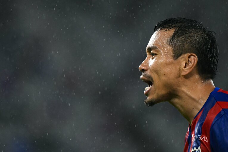 久々にFC東京に復帰した2021年の長友佑都　©Takuya Sugiyama