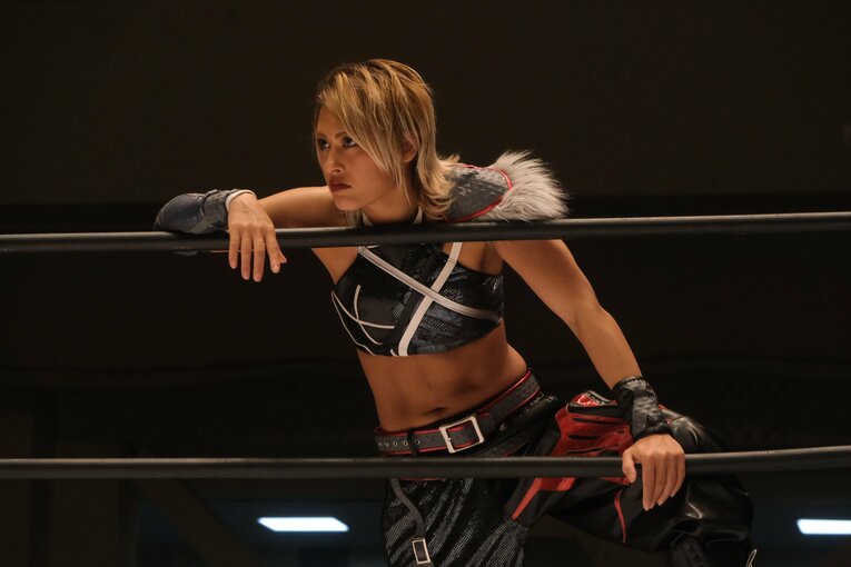 朱里とジュリア、“赤いベルト”戦を前にタッグ解散…スターダムを大きく変える「容赦なし」の対決とドンナ・デル・モンド結成秘話(39)