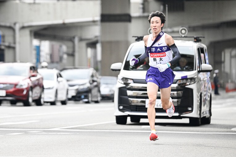 最後の箱根駅伝を走り切った花尾（区間5位）　©Nanae Suzuki