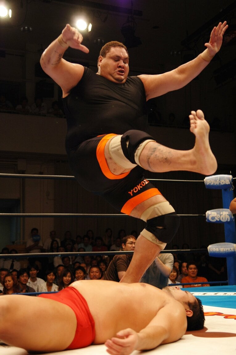 曙のギロチンドロップ　©Essei Hara