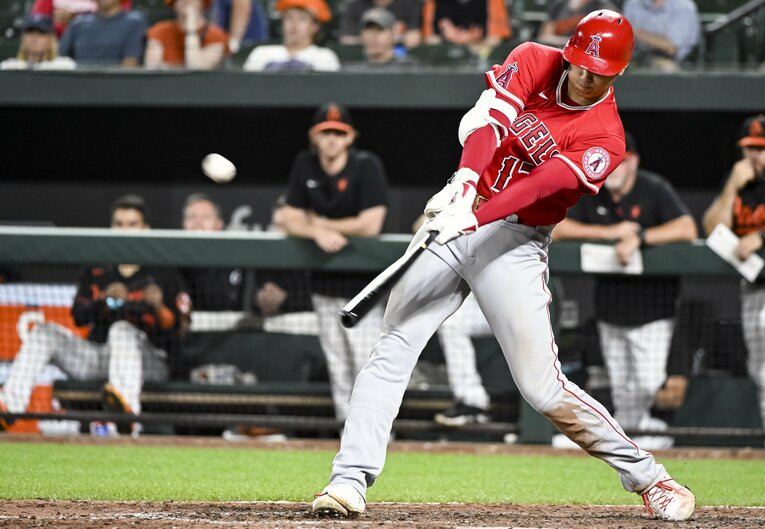 19号は、アウトコース低めをセンターのバックスクリーン前に運んだ技ありの一打　©Getty Images