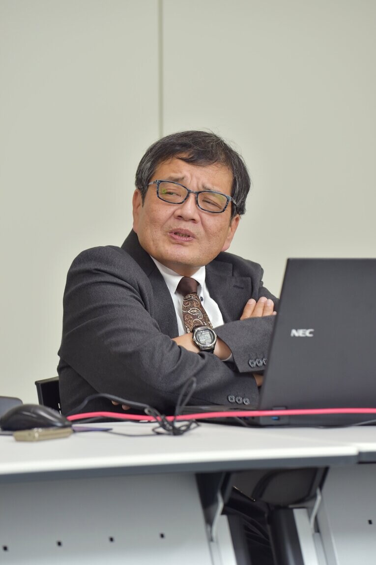 半世紀以上ベイスターズファンを続ける森永さん（2020年撮影）　©BUNGEISHUNJU