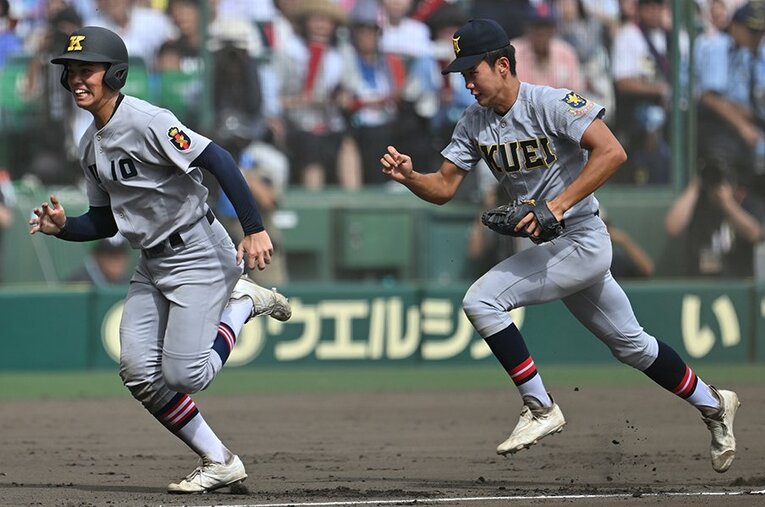 夏の甲子園決勝で対決した慶応と仙台育英。データ革命は高校野球の世界でも進んでいるようだ　©Hideki Sugiyama