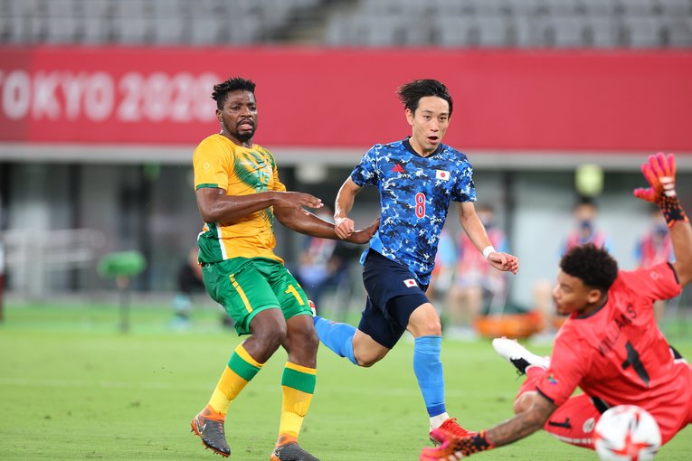 三好の放ったシュートは相手GKのセーブに遭った©Ryosuke Monju/JMPA