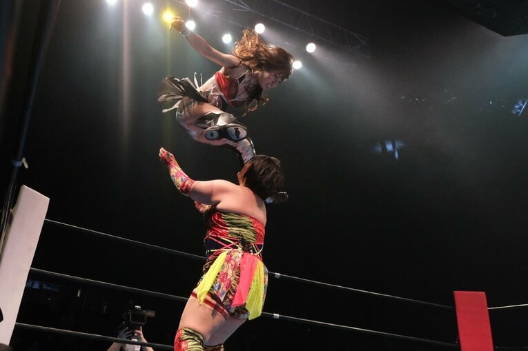 “京都のバスガイド”は人気女子プロレスラーに…清水ひかり（29）を突き動かしたスターダム中野たむの姿「だって大好きなんですもん」(12)