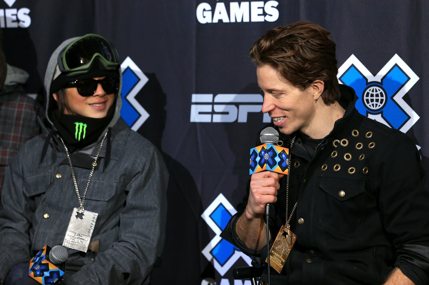 2013年の「X GAMES ASPEN」で最年少メダリストになった平野と、金メダルのホワイト　©Getty Images