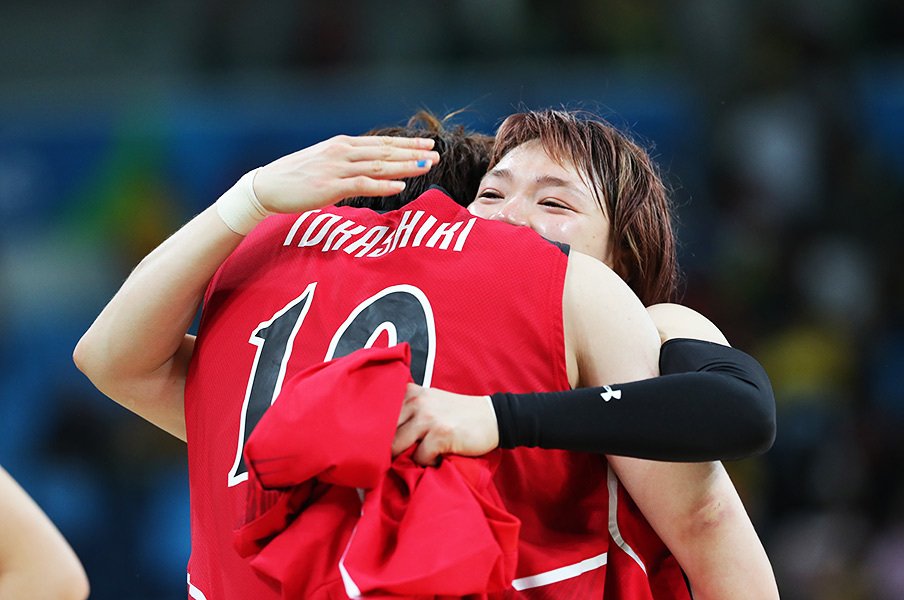 リオでベスト8の渡嘉敷来夢が残した夢。「2人揃えば東京五輪でメダルが取れる」＜Number Web＞ photograph by JMPA