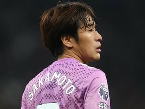 鈴木彩艶でも鎌田大地でもできない快挙…「日本代表とほぼ無縁」「大卒→J2上がり」30歳MFがプレミア初先発「やっとここまで来た」坂元達裕とは何者か