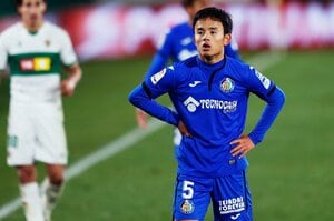 【解説】なぜ19歳久保建英は「移籍発表から3日」で鮮烈デビューを飾れたのか?　注目は2人の選手との連携
