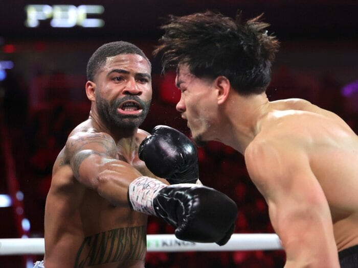 「次はイノウエがアメリカに来る番だ」“井上尚弥に衝撃KO負け”から1年半…あのフルトンが完全復活「熱血トレーナーが再戦希望」＜Number Web＞ photograph by Getty Images