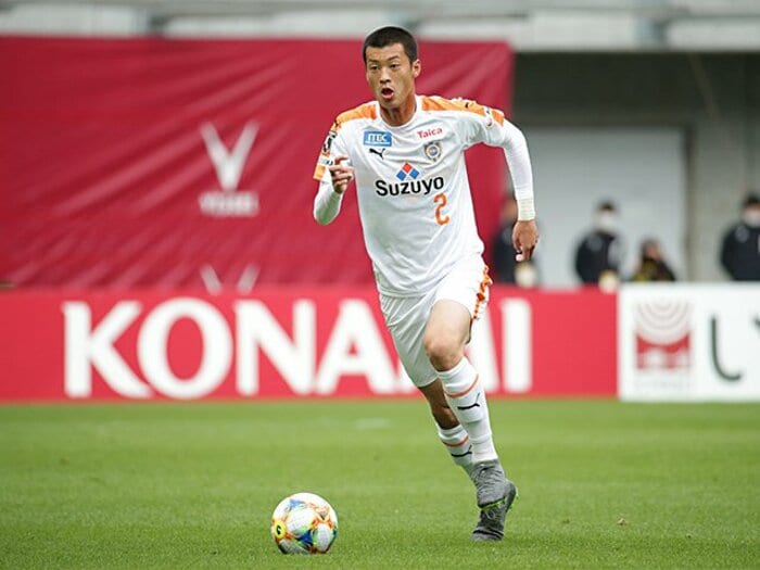 清水・立田悠悟、丸坊主の決意。冨安健洋との“差”を埋められるか。＜Number Web＞ photograph by J.LEAGUE