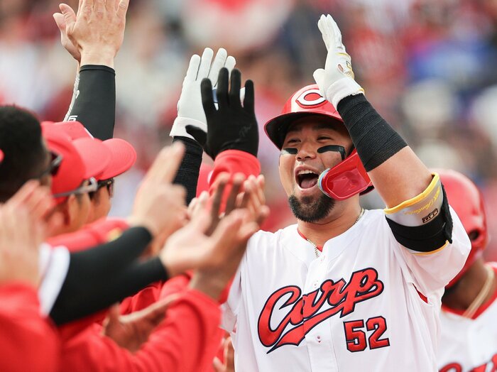 カープ末包昇大はいつ「4番」と認められるのか？ 「強い選手ではなかった」昨年9月に実感した技術不足からの脱却＜Number Web＞ photograph by JIJI PRESS