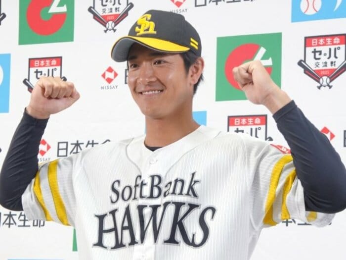 日本ハムとソフトバンク“超激戦”のウラで…じつは「慶應ボーイ」柳町達が日本ハム・レイエスから“助言”を受けていた「だから強い」ライバル関係＜Number Web＞ photograph by JIJI PRESS
