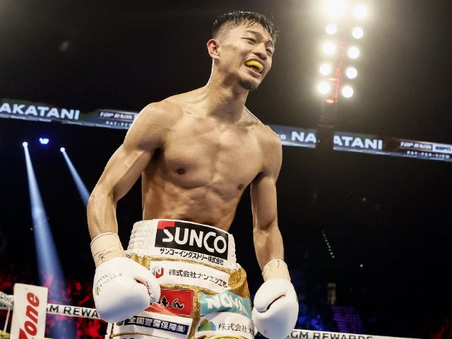 一瞬でモロニーが大の字に…“衝撃KOで2階級制覇”中谷潤人がラスベガスで