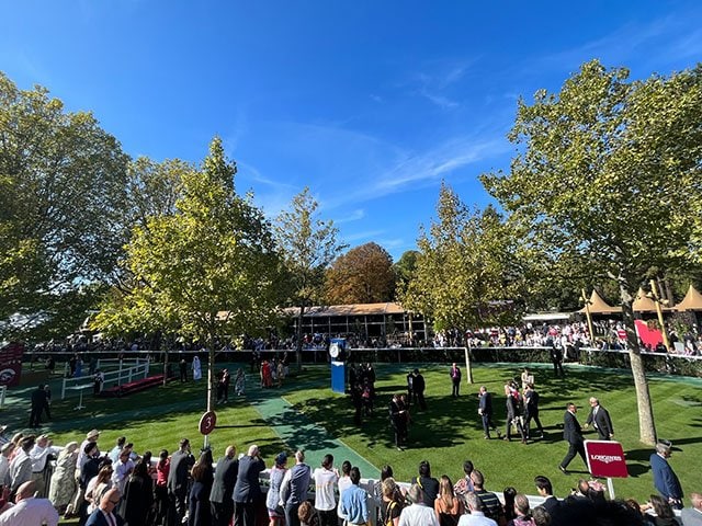 カシニョール版画「ロンシャン競馬場」 カシニョール版画「ロンシャン競馬場」
