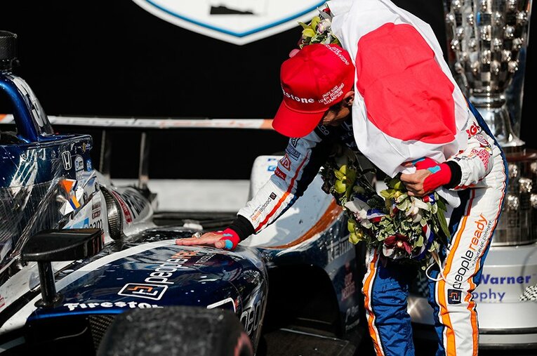 現地記者が見たインディと佐藤琢磨。最も静かな優勝で見せた「強さ」。(19) ／ photograph by INDYCAR