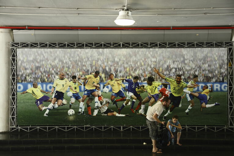 旧マラカナンに飾られていたセレソンのレジェンドの写真©Takuya Sugiyama