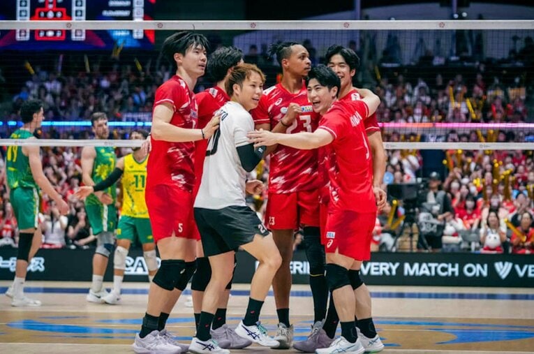 ロス五輪の出場権がかかるアジア選手権に招集された河東祐大（右）　©︎Volleyball World