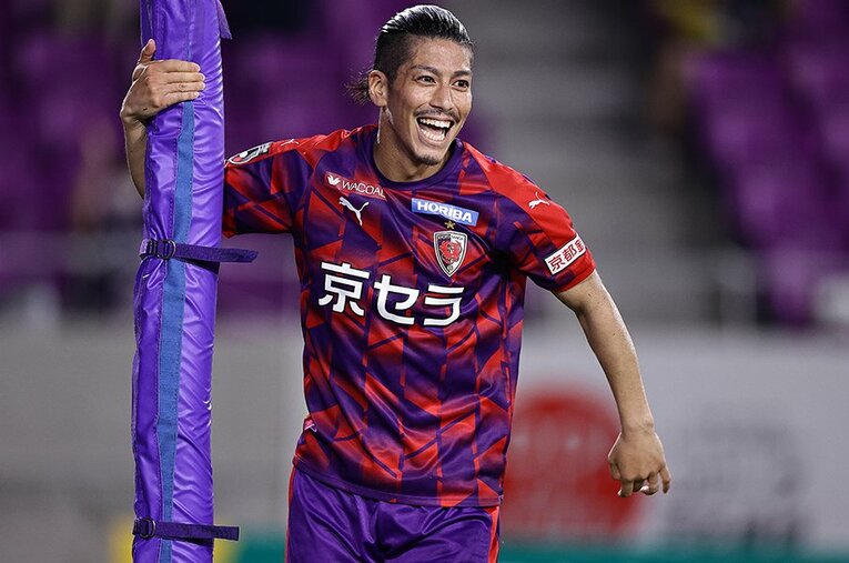 京都サンガF.C.のJ1昇格に貢献した宮吉拓実。岡田武史も驚かせた才能が、新生サンガの起爆剤になるかもしれない ／ photograph by KYOTO.P.S.